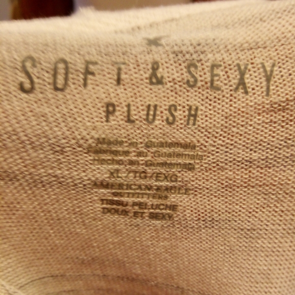 Soft and plush hoodie - Picture 2 of 3